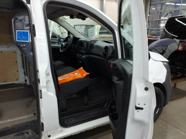 Autoutilitară compactă MERCEDES-BENZ Vito116CDI KA Extralang,Automatik,Klima,Kamera...: Foto 19 Autoutilitară compactă MERCEDES-BENZ Vito116CDI KA Extralang,Automatik,Klima,Kamera...: Foto 19