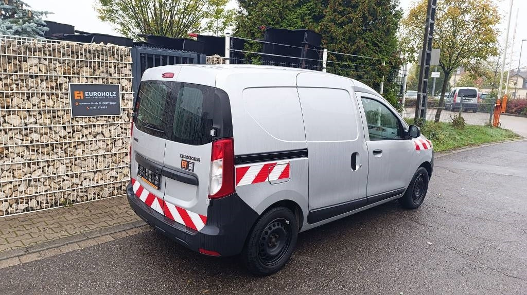 Dacia Dokker Transporter, Kastenwagen mit Schubladen - Autoutilitară compactă: Foto 4 Dacia Dokker Transporter, Kastenwagen mit Schubladen - Autoutilitară compactă: Foto 4