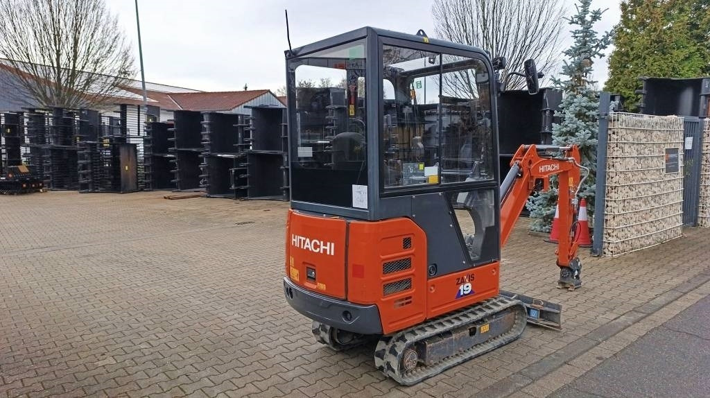 Hitachi ZX 19-6CR nur 683 Bh, Powertilt mit SW MS01 - Mini excavator: Foto 3 Hitachi ZX 19-6CR nur 683 Bh, Powertilt mit SW MS01 - Mini excavator: Foto 3