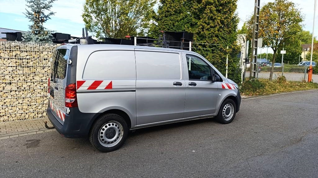 Mercedes-Benz Vito 114 CDI Allrad-Werkstattschränke-Standheizung - Autoutilitară box: Foto 5 Mercedes-Benz Vito 114 CDI Allrad-Werkstattschränke-Standheizung - Autoutilitară box: Foto 5
