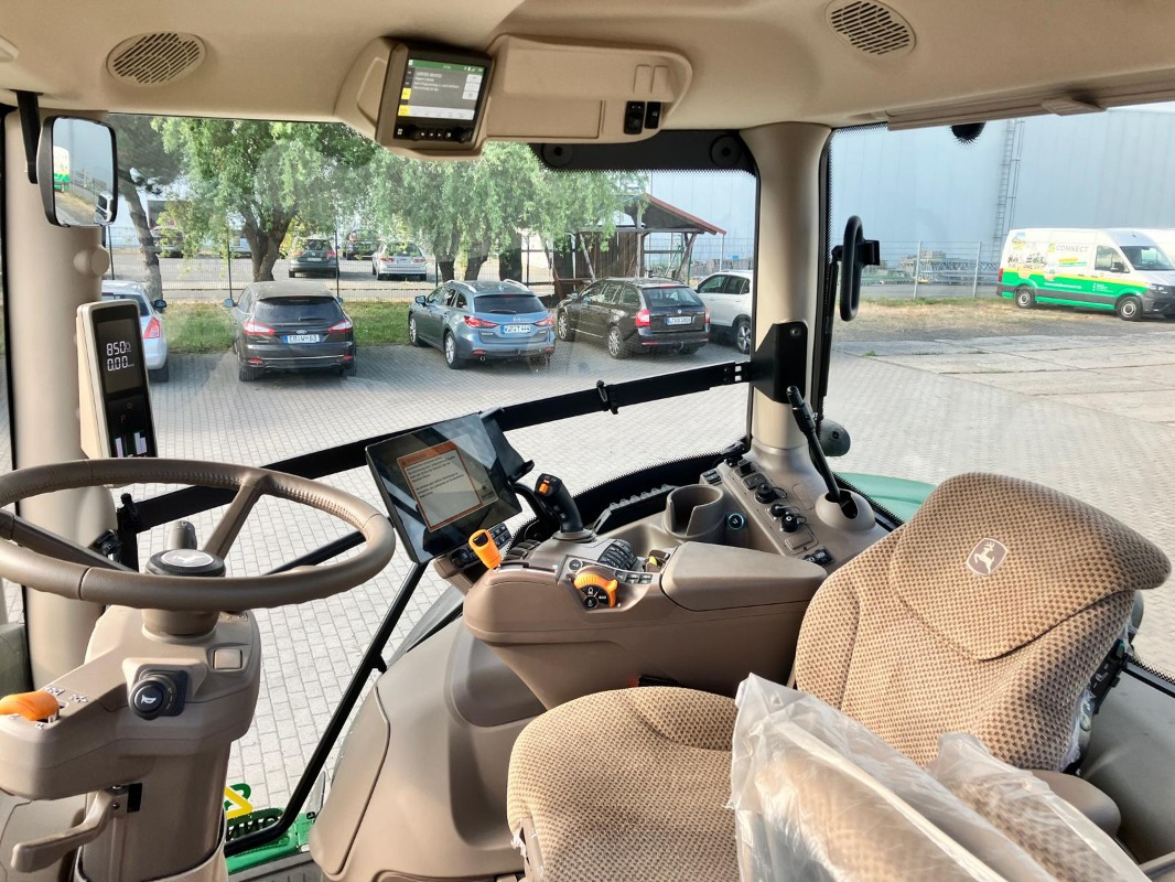 John Deere 6R 175 - Tractor agricol: Foto 5 John Deere 6R 175 - Tractor agricol: Foto 5