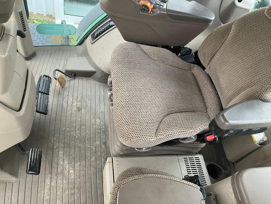 John Deere 8400R - Tractor agricol: Foto 3 John Deere 8400R - Tractor agricol: Foto 3