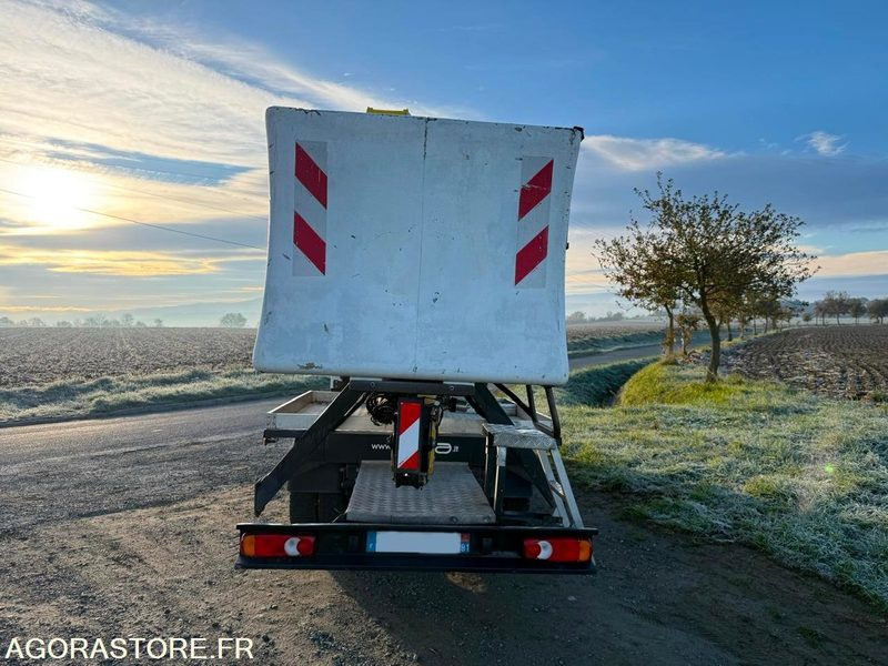 Camion nacelle Renault Maxity - 78029Km - 2011 - Autoutilitară: Foto 3 Camion nacelle Renault Maxity - 78029Km - 2011 - Autoutilitară: Foto 3