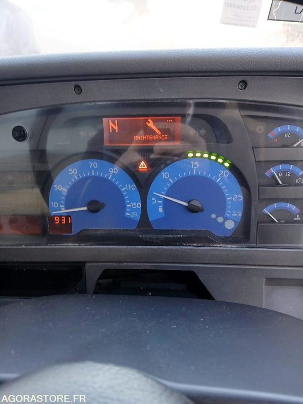 BALAYEUSE RENAULT MIDLUM 220 DCI - Măturătoare stradală: Foto 4 BALAYEUSE RENAULT MIDLUM 220 DCI - Măturătoare stradală: Foto 4