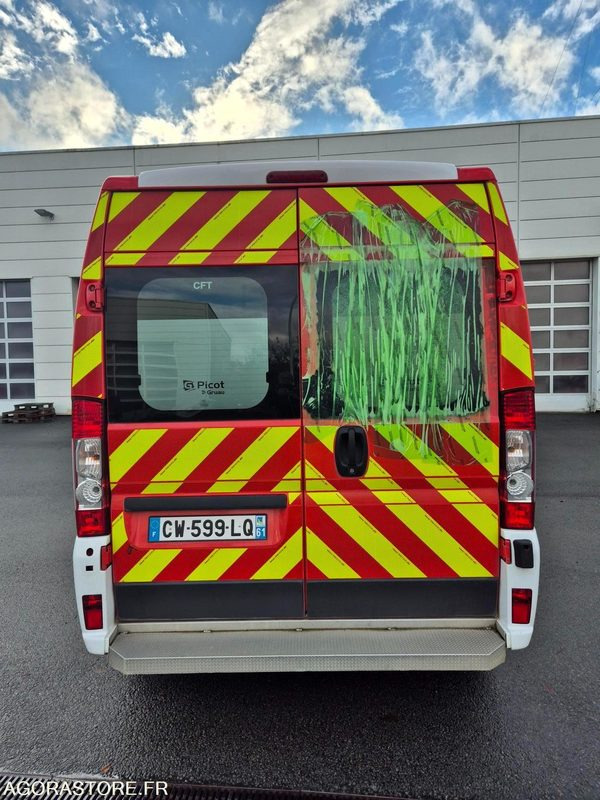 CITROEN JUMPER CW-599-LQ - Ambulanță: Foto 3 CITROEN JUMPER CW-599-LQ - Ambulanță: Foto 3