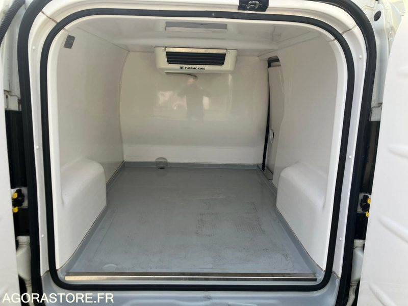 FIAT DOBLO Frigorifique - Autoutilitară compactă: Foto 5 FIAT DOBLO Frigorifique - Autoutilitară compactă: Foto 5