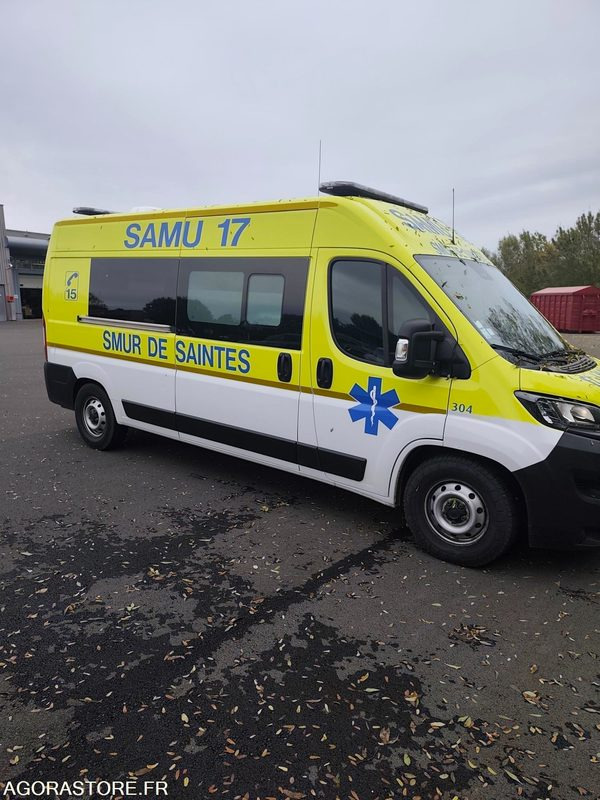 Fiat Ducato ambulance réformée 2020 - 278637kms - Ambulanță: Foto 3 Fiat Ducato ambulance réformée 2020 - 278637kms - Ambulanță: Foto 3