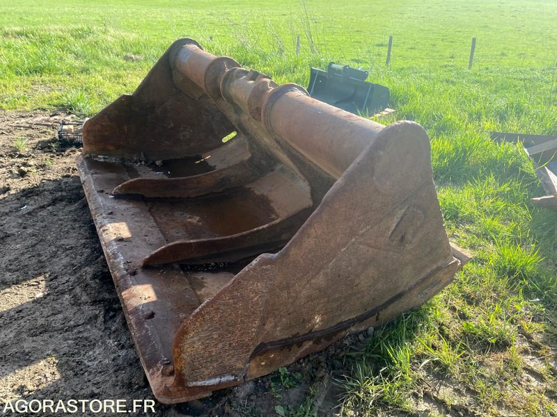 Godet curage 2200 mm MORIN M7 - Cupă excavator: Foto 1 Godet curage 2200 mm MORIN M7 - Cupă excavator: Foto 1