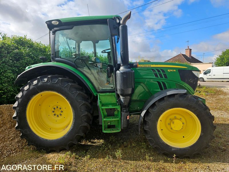 JOHN DEERE 6110R - Tractor agricol: Foto 1 JOHN DEERE 6110R - Tractor agricol: Foto 1