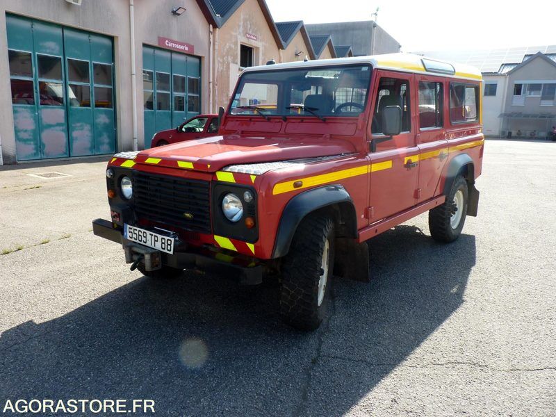 Land Rover Defender Long - SUV: Foto 2 Land Rover Defender Long - SUV: Foto 2