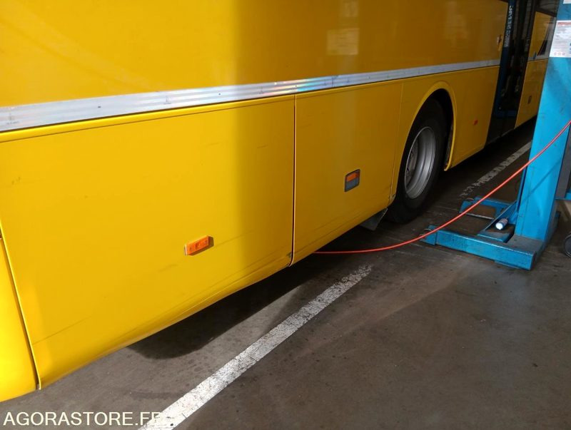 MERCEDES INTOURO N°083089 - Autobuz școlar: Foto 3 MERCEDES INTOURO N°083089 - Autobuz școlar: Foto 3