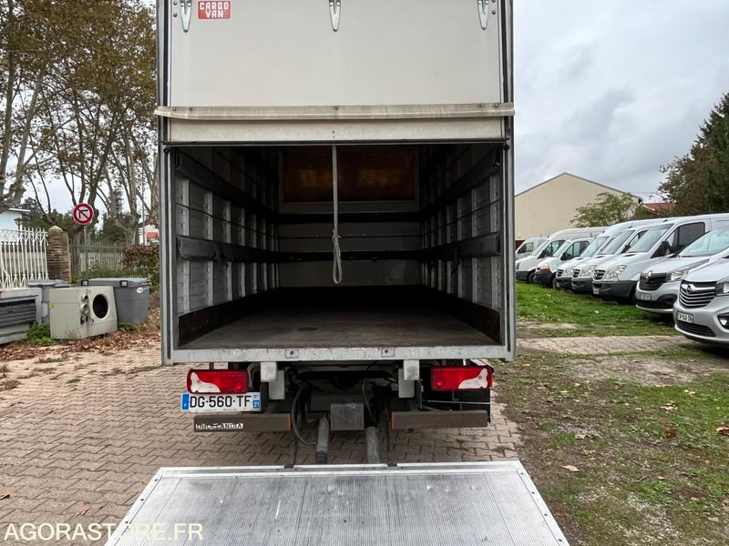 MERCEDES SPRINTER - 2014 / 165 605 KM - Dubă: Foto 4 MERCEDES SPRINTER - 2014 / 165 605 KM - Dubă: Foto 4