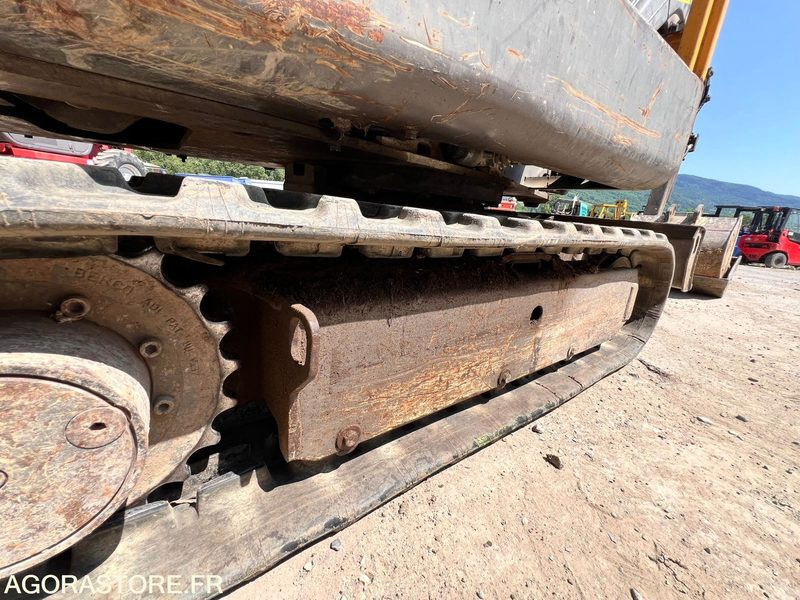 Mini-pelle Volvo EC15 B XT 1,5T - Année 2004 - 2290 heures în leasing Mini-pelle Volvo EC15 B XT 1,5T - Année 2004 - 2290 heures: Foto 9 Mini-pelle Volvo EC15 B XT 1,5T - Année 2004 - 2290 heures în leasing Mini-pelle Volvo EC15 B XT 1,5T - Année 2004 - 2290 heures: Foto 9