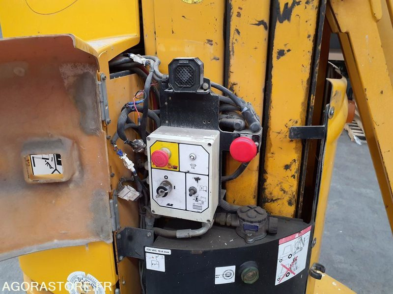 Nacelles à mât vertical GROVE TOUCAN 861 - Autopropulsată platformă: Foto 3 Nacelles à mât vertical GROVE TOUCAN 861 - Autopropulsată platformă: Foto 3