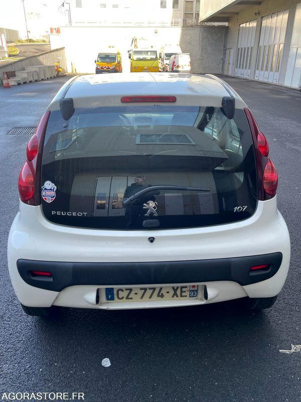 PEUGEOT 107 CZ-774-XE - Automobil: Foto 4 PEUGEOT 107 CZ-774-XE - Automobil: Foto 4
