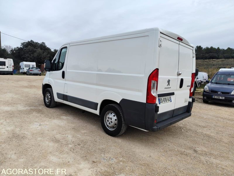 PEUGEOT BOXER L1H1 2.0 BlueHDi 110CH - 2017 - 239000KMS - Autoutilitară compactă: Foto 3 PEUGEOT BOXER L1H1 2.0 BlueHDi 110CH - 2017 - 239000KMS - Autoutilitară compactă: Foto 3
