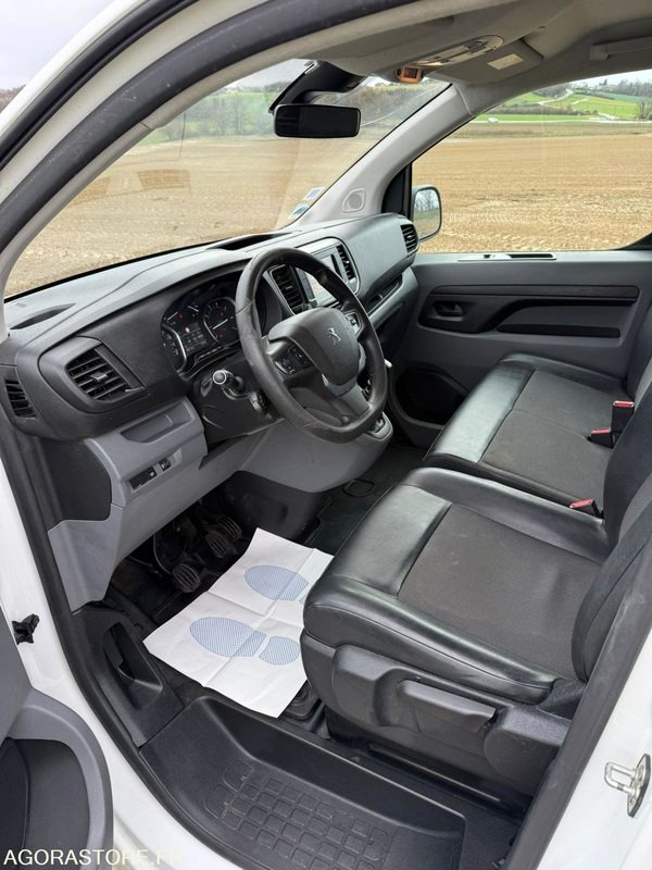 PEUGEOT EXPERT 2L HDI 122CH ANNÉE 2019 PREMIERE MAIN în leasing PEUGEOT EXPERT 2L HDI 122CH ANNÉE 2019 PREMIERE MAIN: Foto 10 PEUGEOT EXPERT 2L HDI 122CH ANNÉE 2019 PREMIERE MAIN în leasing PEUGEOT EXPERT 2L HDI 122CH ANNÉE 2019 PREMIERE MAIN: Foto 10