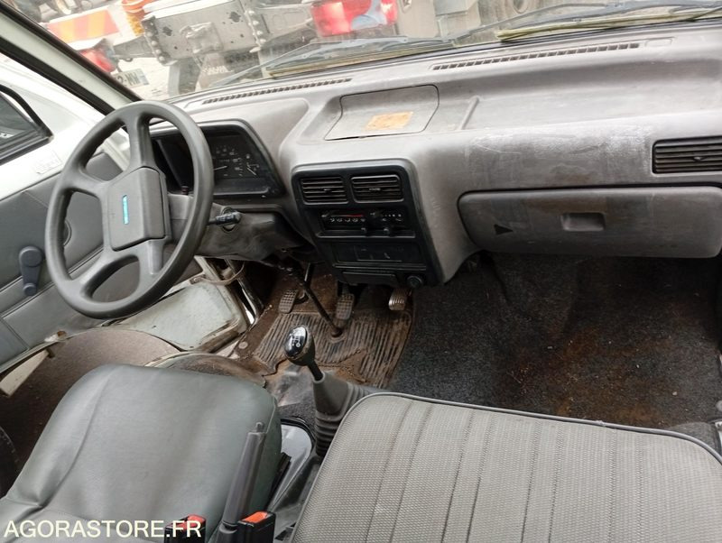 PIAGGIO - Autoutilitară basculantă: Foto 5 PIAGGIO - Autoutilitară basculantă: Foto 5