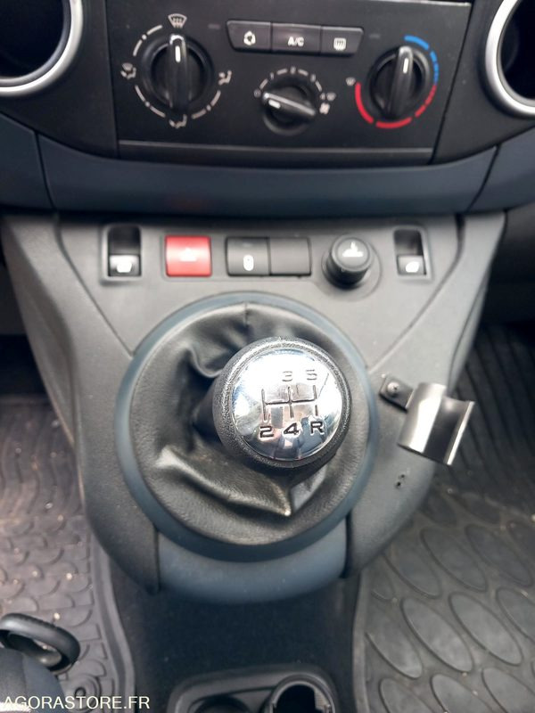 Autoutilitară compactă Peugeot Partner BL028QY: Foto 11 Autoutilitară compactă Peugeot Partner BL028QY: Foto 11
