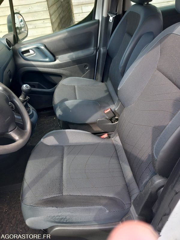 Autoutilitară compactă Peugeot Partner BL028QY: Foto 13 Autoutilitară compactă Peugeot Partner BL028QY: Foto 13