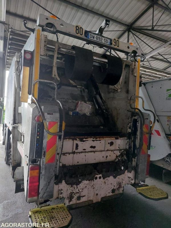 RENAULT - BOM Premium - 2008 / 412 258 km - DW-892-SD (BARA - R51651) - Autogunoiere: Foto 2 RENAULT - BOM Premium - 2008 / 412 258 km - DW-892-SD (BARA - R51651) - Autogunoiere: Foto 2