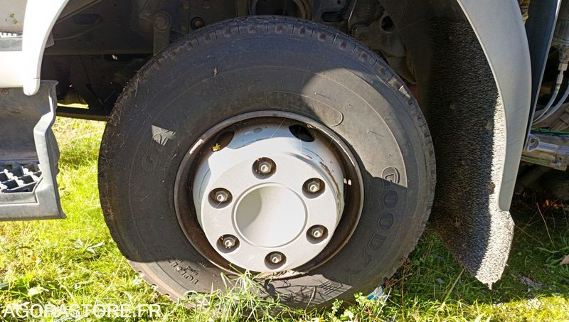 Măturătoare stradală RENAULT MAJOR SCARAB - 2007 - 4730h: Foto 19