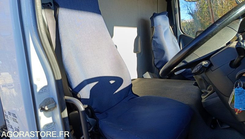 Măturătoare stradală RENAULT MAJOR SCARAB - 2007 - 4730h: Foto 18