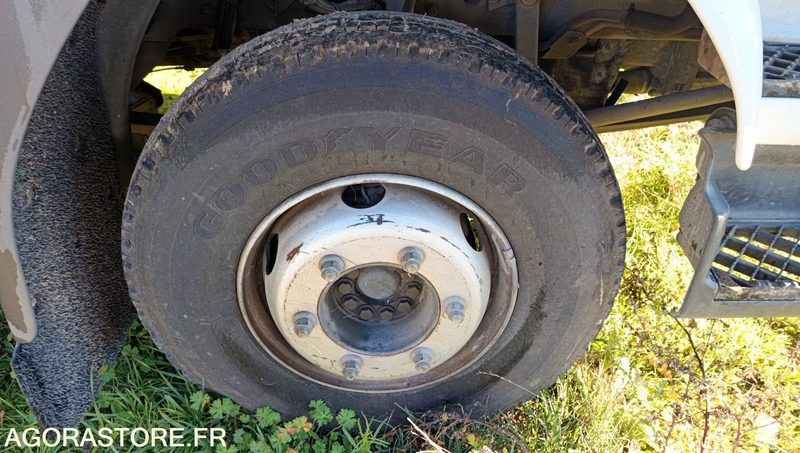 Măturătoare stradală RENAULT MAJOR SCARAB - 2007 - 4730h: Foto 6