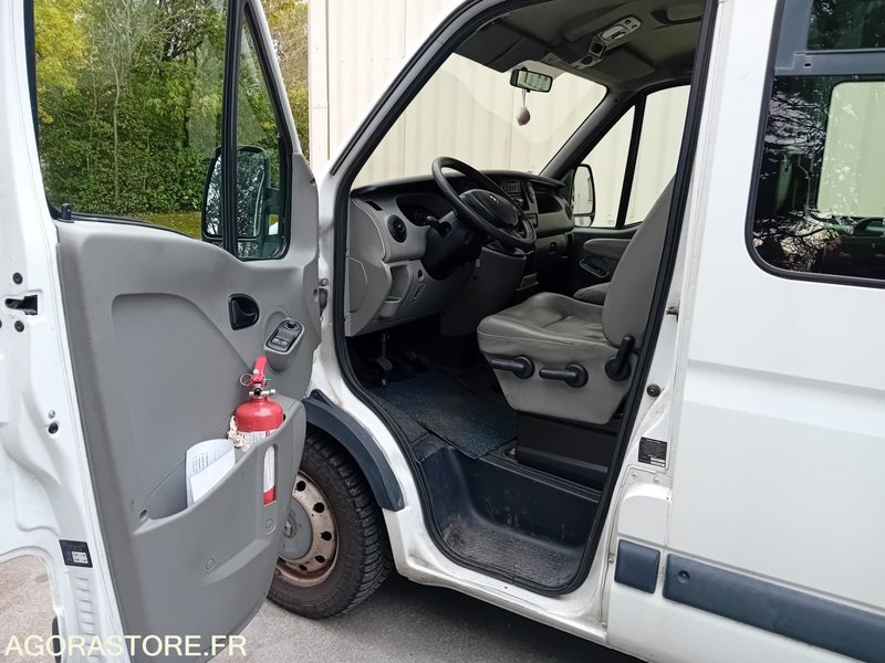RENAULT MASTER 2 phase 2 DCI 100 TCP 15 + 1 place - 221000km - Microbuz, Transport persoane: Foto 5 RENAULT MASTER 2 phase 2 DCI 100 TCP 15 + 1 place - 221000km - Microbuz, Transport persoane: Foto 5