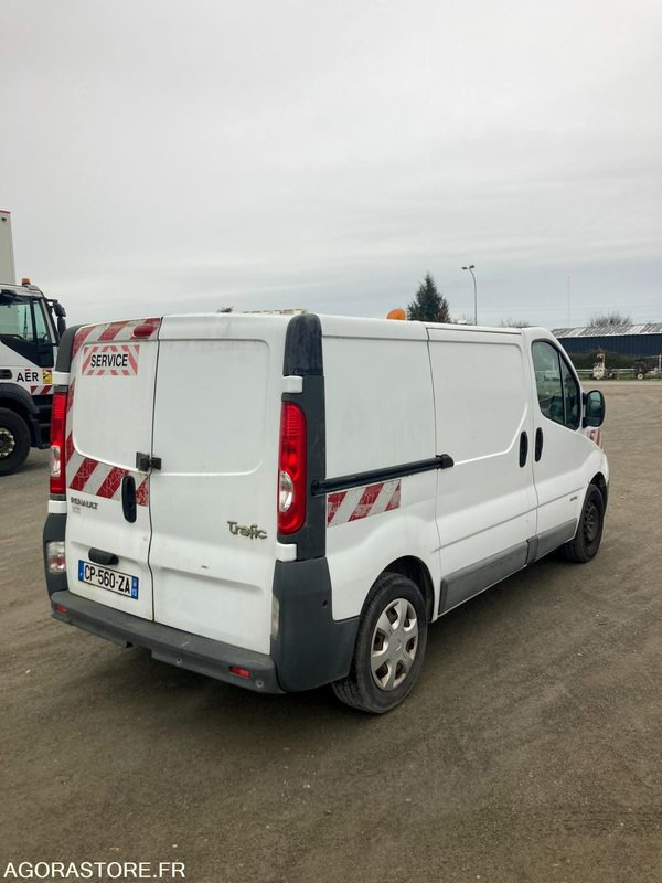 RENAULT TRAFIC diesel - Année 2013 - 376.300km - Dubă: Foto 4 RENAULT TRAFIC diesel - Année 2013 - 376.300km - Dubă: Foto 4