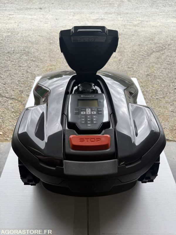 ROBOT de tonte NEUF 305 Husqvarna Unitaire - Maşină de tuns iarba: Foto 2 ROBOT de tonte NEUF 305 Husqvarna Unitaire - Maşină de tuns iarba: Foto 2