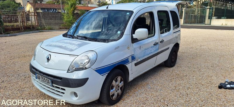 Renault Kangoo (Ancien véhicule de la Police Municipale) - Automobil: Foto 2 Renault Kangoo (Ancien véhicule de la Police Municipale) - Automobil: Foto 2