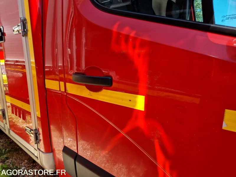 Renault Master - 2011 - 270594 - CE149HL - Ambulanță: Foto 5 Renault Master - 2011 - 270594 - CE149HL - Ambulanță: Foto 5