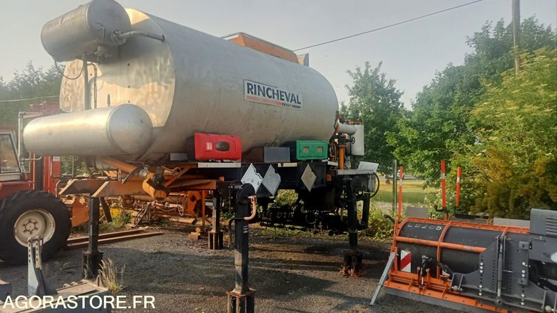 Répandeuse à bitume de 8500 litres (sans le porteur) - Gudronator: Foto 1 Répandeuse à bitume de 8500 litres (sans le porteur) - Gudronator: Foto 1