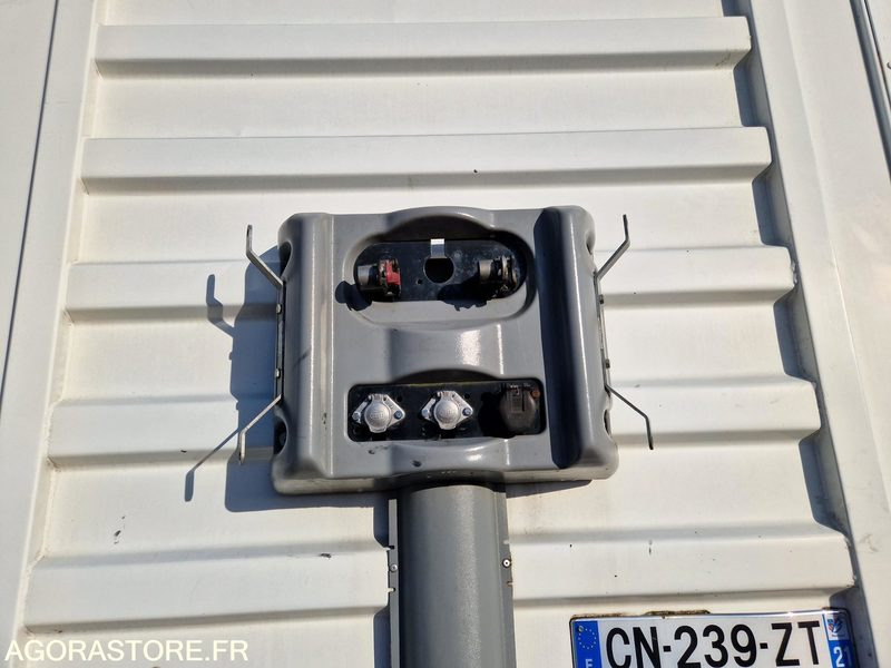 Semi-remorque Fruehauf TX34 - 2008 - CN239ZT - Semiremorcă: Foto 5 Semi-remorque Fruehauf TX34 - 2008 - CN239ZT - Semiremorcă: Foto 5