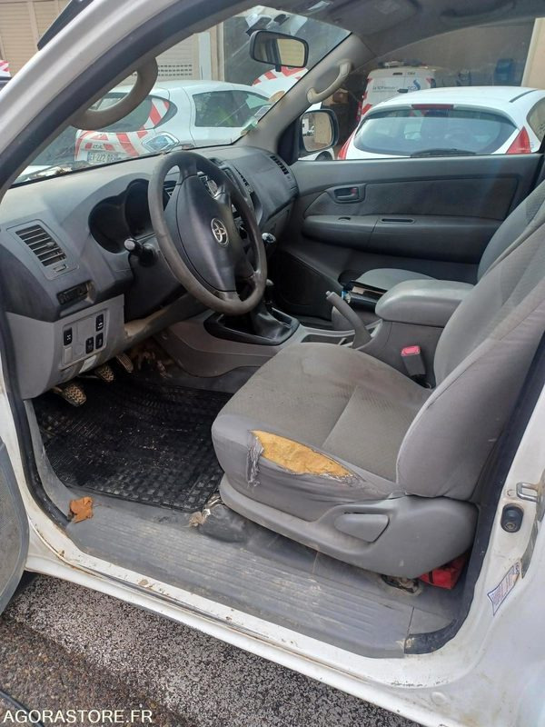 Toyota Hilux - 2011 - 251000kms - BW-176-BN - Pick-up: Foto 3 Toyota Hilux - 2011 - 251000kms - BW-176-BN - Pick-up: Foto 3