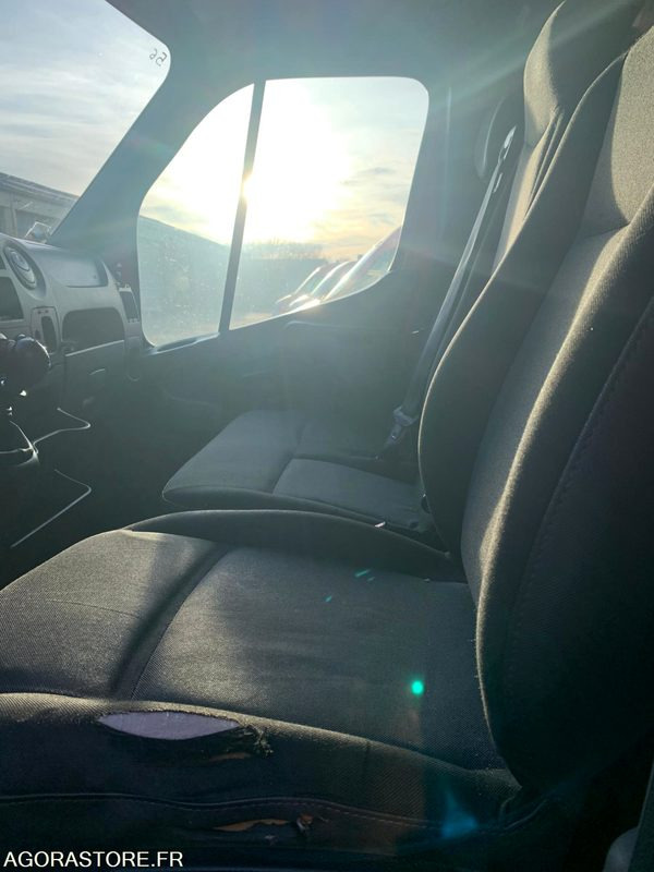 VSAV RENAULT MASTER3 CH347CR - Dubă: Foto 4 VSAV RENAULT MASTER3 CH347CR - Dubă: Foto 4