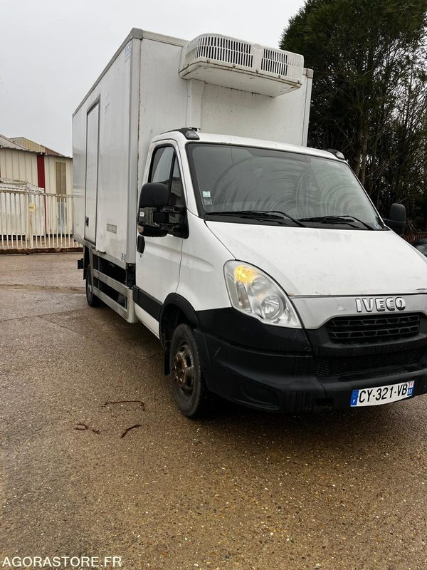 Iveco 35c13 frigorifique 185000km 2013 - Autoutilitară frigorifica: Foto 2 Iveco 35c13 frigorifique 185000km 2013 - Autoutilitară frigorifica: Foto 2