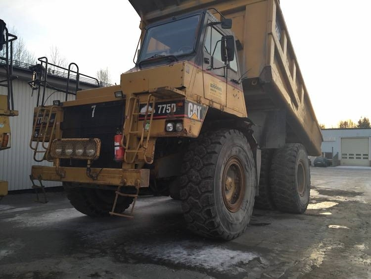 CAT 775 D - Camion minier: Foto 2 CAT 775 D - Camion minier: Foto 2