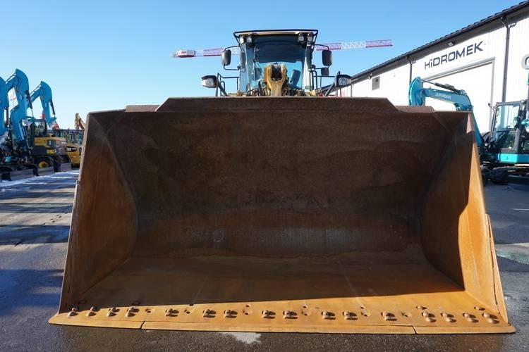 Încărcător frontal pe pneuri CAT 966K: Foto 8