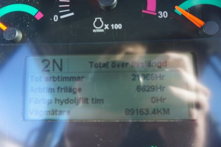 Încărcător frontal pe pneuri CAT 966K: Foto 27