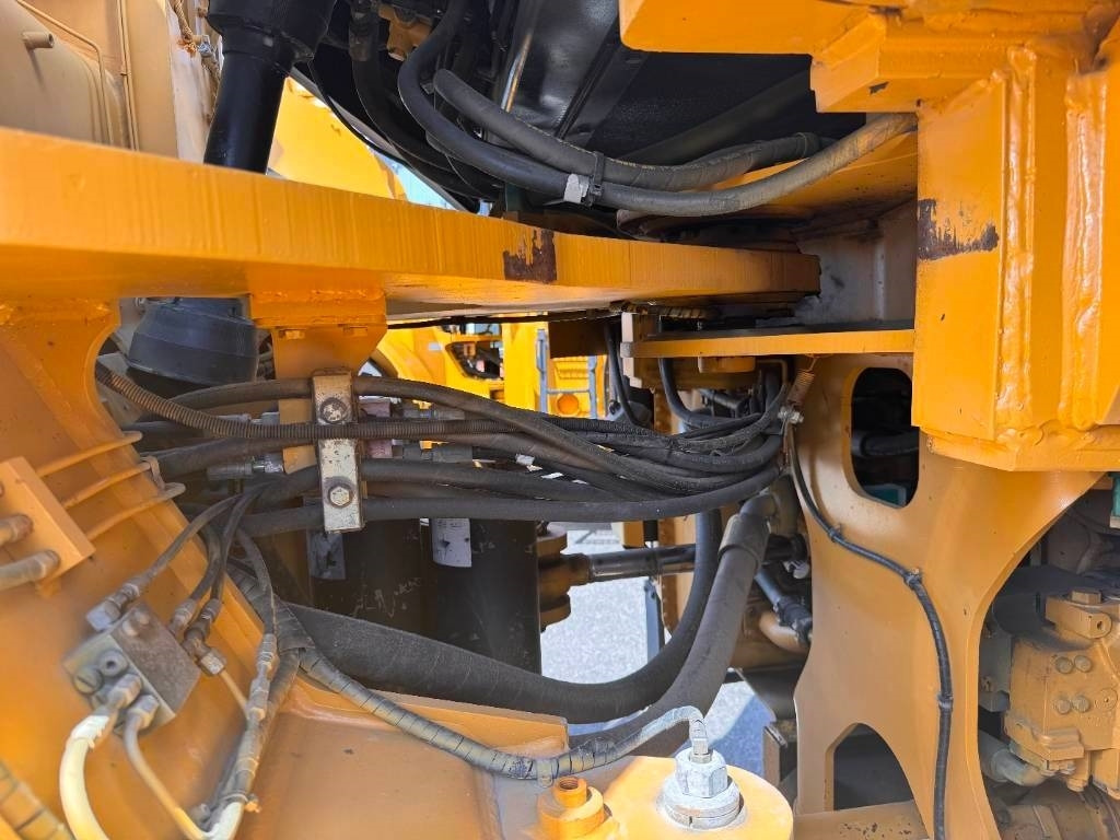 CAT 980 G - Încărcător frontal pe pneuri: Foto 4 CAT 980 G - Încărcător frontal pe pneuri: Foto 4