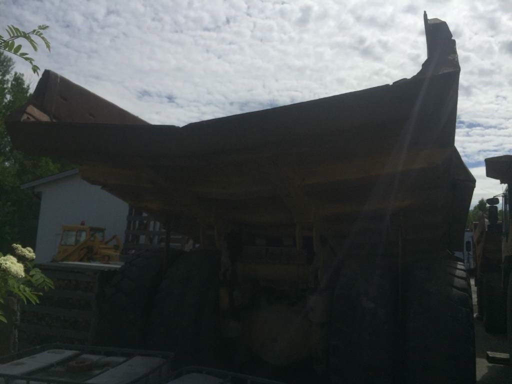 Komatsu HD 465-5 - Camion minier: Foto 2 Komatsu HD 465-5 - Camion minier: Foto 2