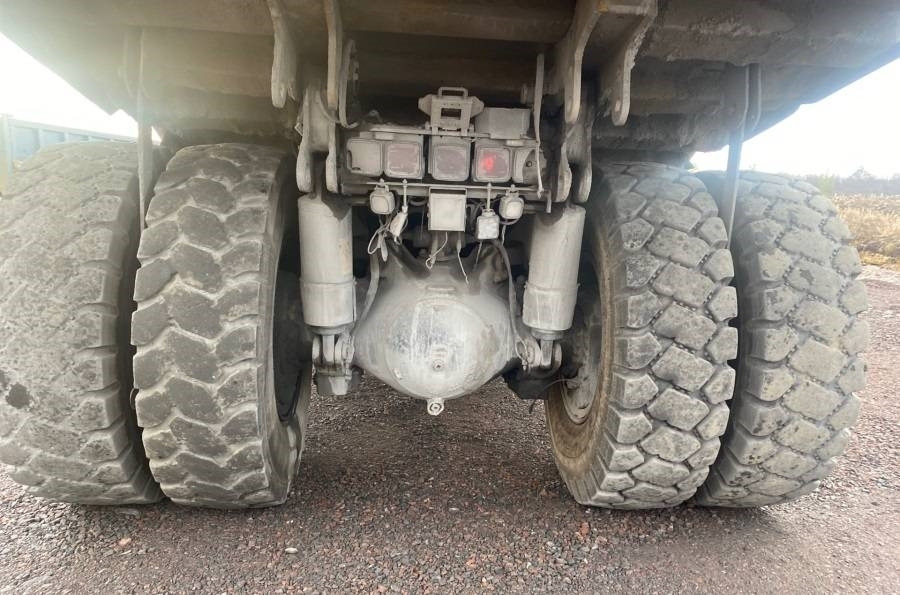 Komatsu HD405-7 - Camion minier: Foto 5 Komatsu HD405-7 - Camion minier: Foto 5