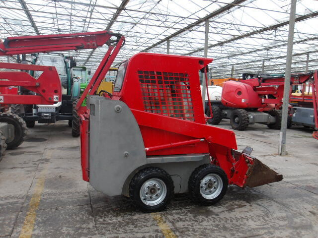 Gehl 1640 - Mini încărcător: Foto 2 Gehl 1640 - Mini încărcător: Foto 2