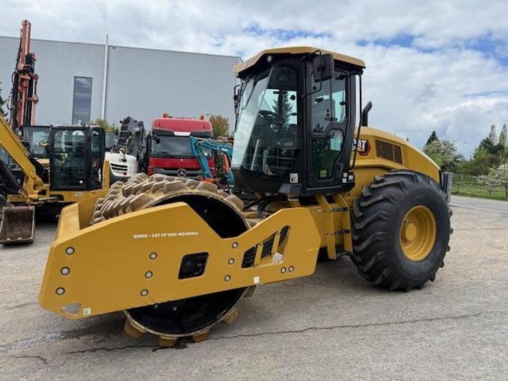CAT CP12 GC - Cilindru compactor: Foto 1 CAT CP12 GC - Cilindru compactor: Foto 1