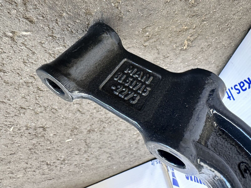 MAN bracket, mounting behind the cab - Cabină și interior pentru Camion: Foto 4 MAN bracket, mounting behind the cab - Cabină și interior pentru Camion: Foto 4