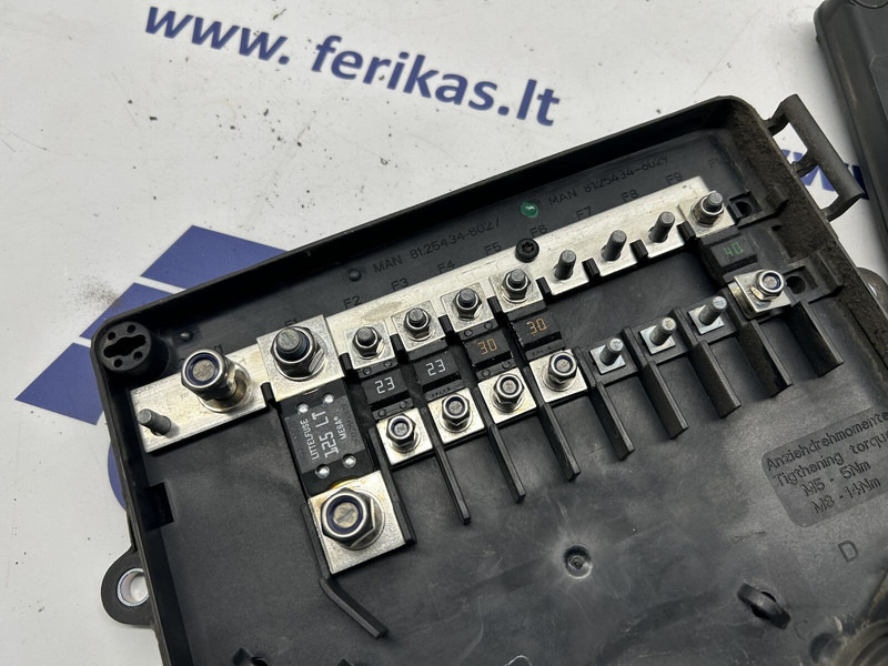 MAN fuse box - Sistem electric pentru Camion: Foto 3 MAN fuse box - Sistem electric pentru Camion: Foto 3