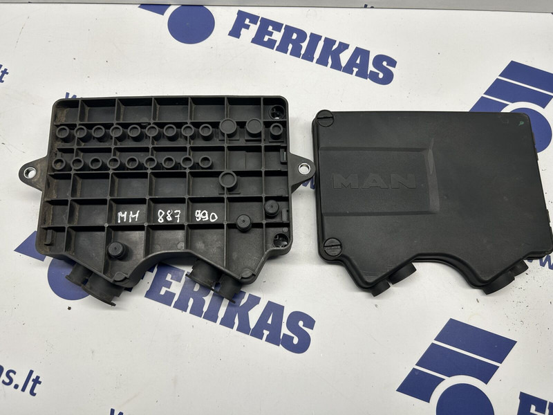 MAN fuse box - Sistem electric pentru Camion: Foto 2 MAN fuse box - Sistem electric pentru Camion: Foto 2