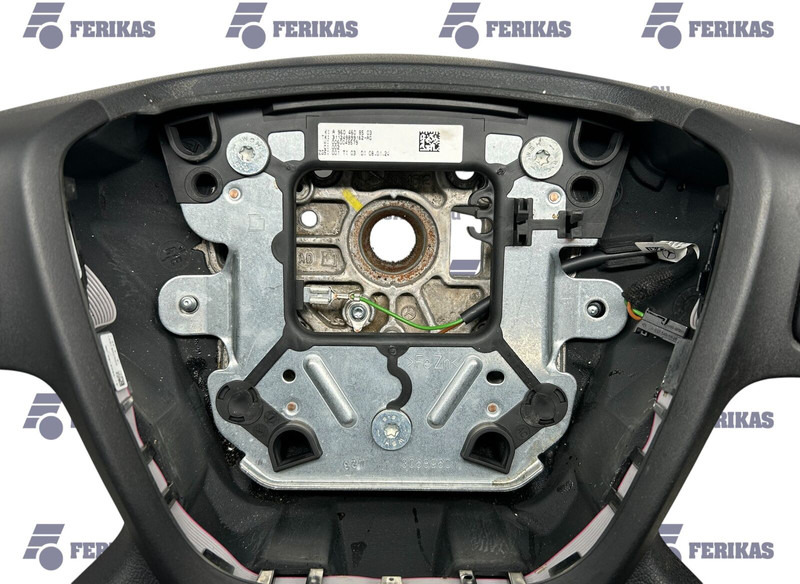 Mercedes-Benz steering wheel - Volan pentru Camion: Foto 5 Mercedes-Benz steering wheel - Volan pentru Camion: Foto 5
